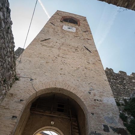 Gardappartamenti Castle Bell Moniga del Garda Εξωτερικό φωτογραφία